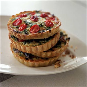 Mini spinach and tomato quiches - Food24