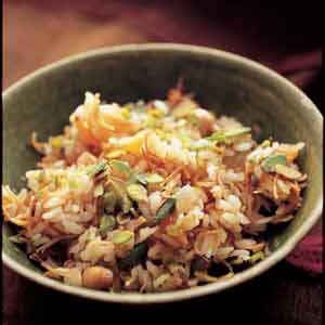 Pilaf with vermicelli, chickpeas, apricots and pistachios - Food24