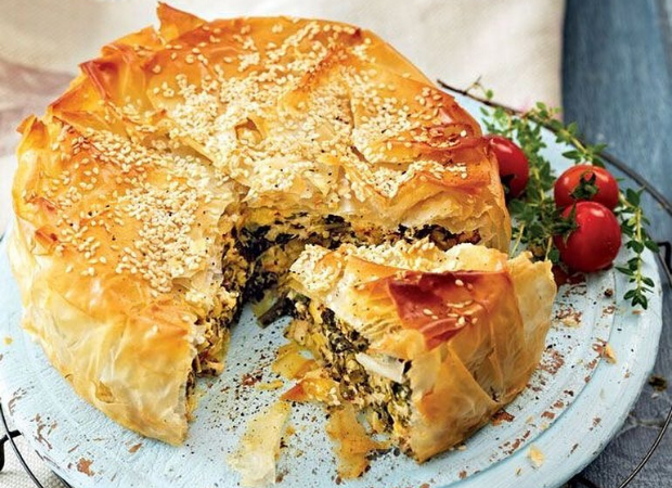Smoked snoek and spinach phyllo pie - Food24