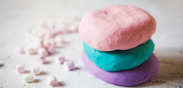 How to cover a cake with fondant icing - BBC Food
