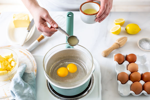 egg yolk and lemon juice