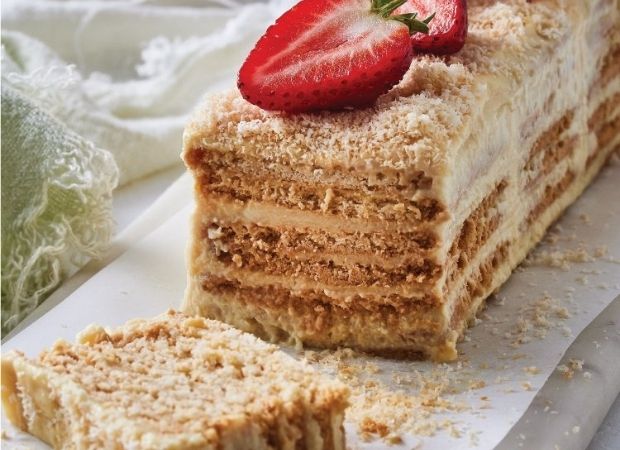 custard layer cake