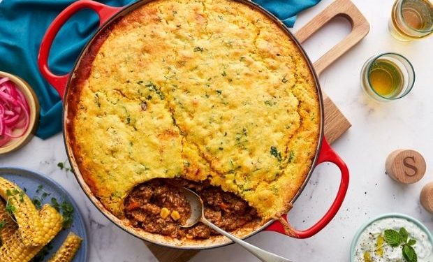Lamb mince pot pie with cornbread topping - Food24