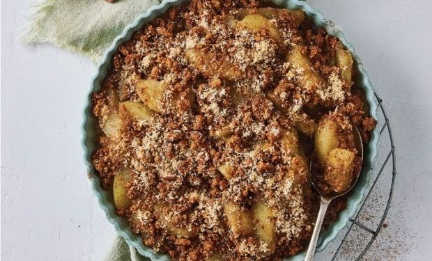 Have extra fruit? Try one of these delicious fruit crumbles