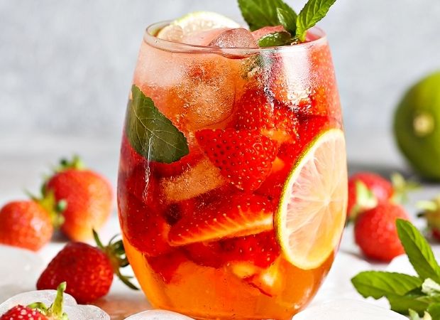 strawberry-rooibos-iced-tea