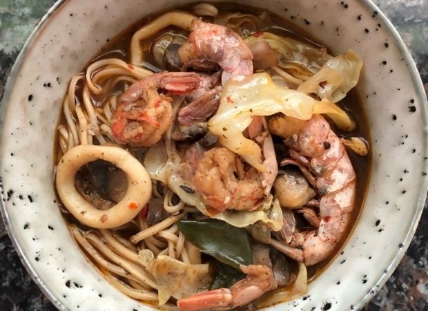 seafood-noodle-soup
