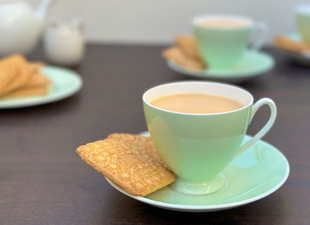 bakers-tennis-biscuits-vs-coconut-tea-biscuits
