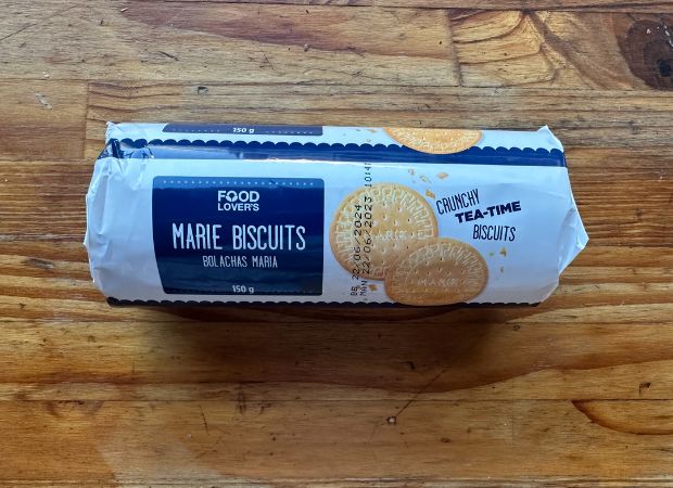 bakers-vs-rival-marie-biscuits